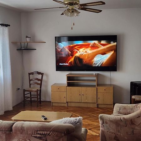 Apartmani Mazzarolli Jadranovo Exterior foto
