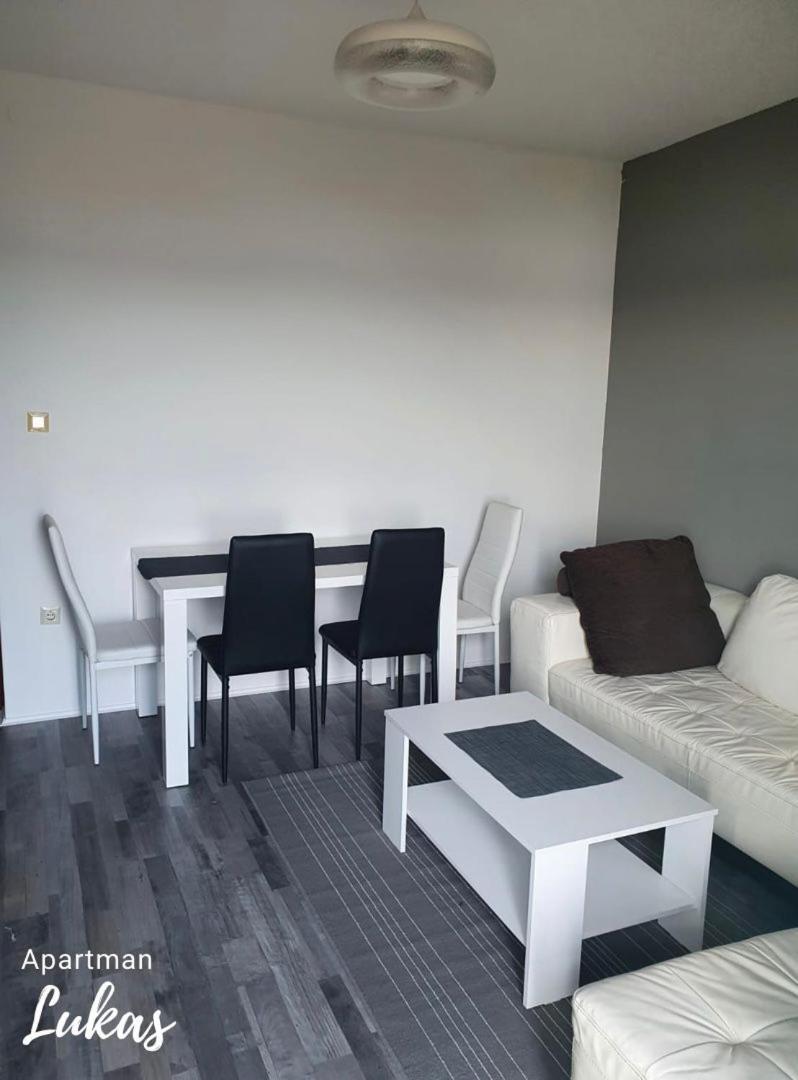 Apartmani Mazzarolli Jadranovo Zimmer foto
