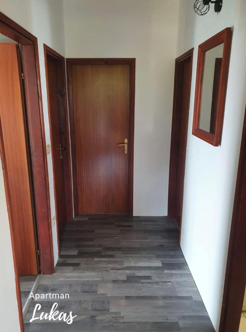 Apartmani Mazzarolli Jadranovo Zimmer foto