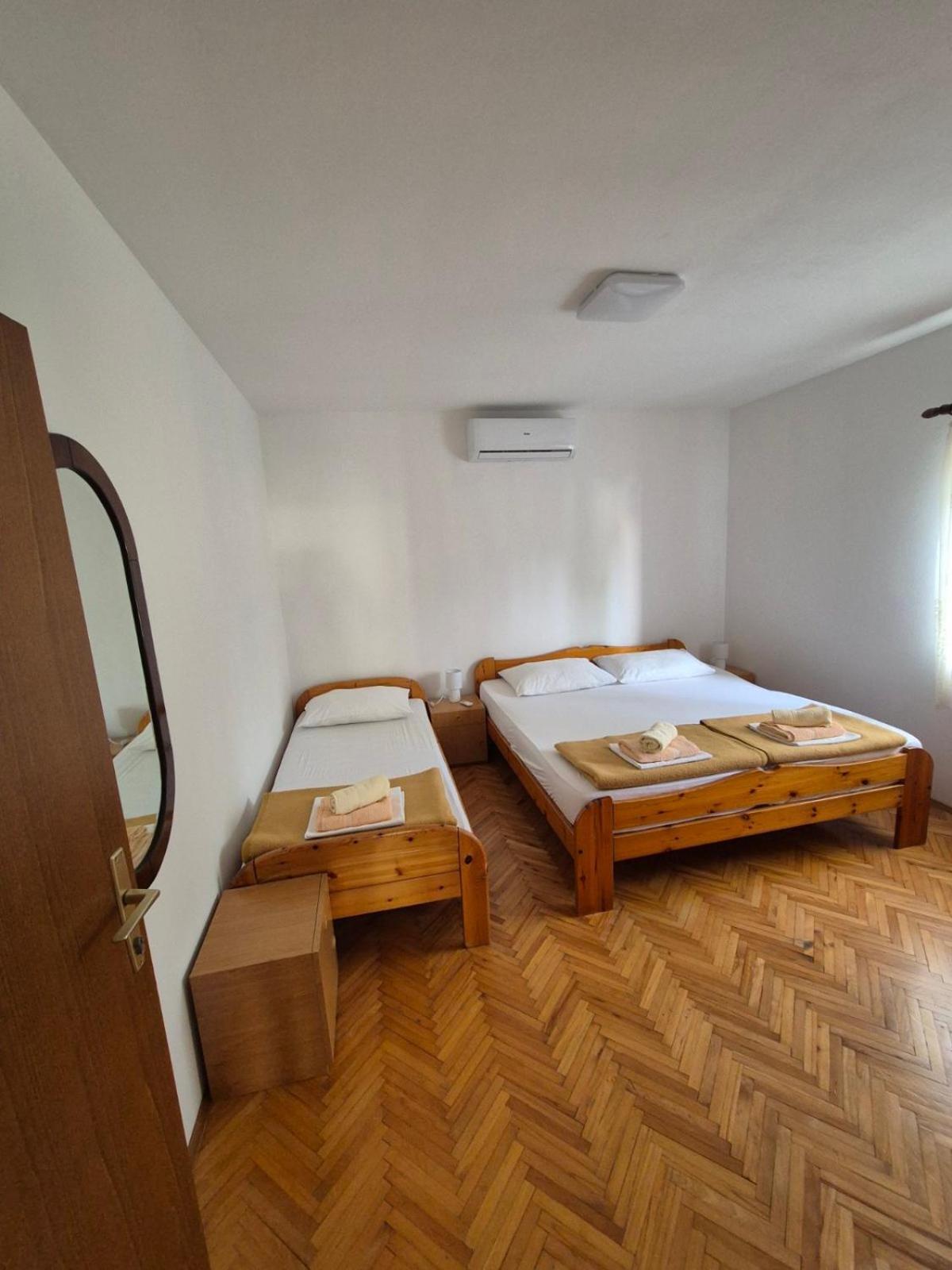 Apartmani Mazzarolli Jadranovo Exterior foto