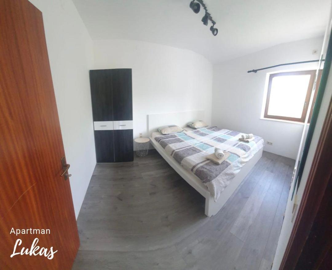 Apartmani Mazzarolli Jadranovo Zimmer foto