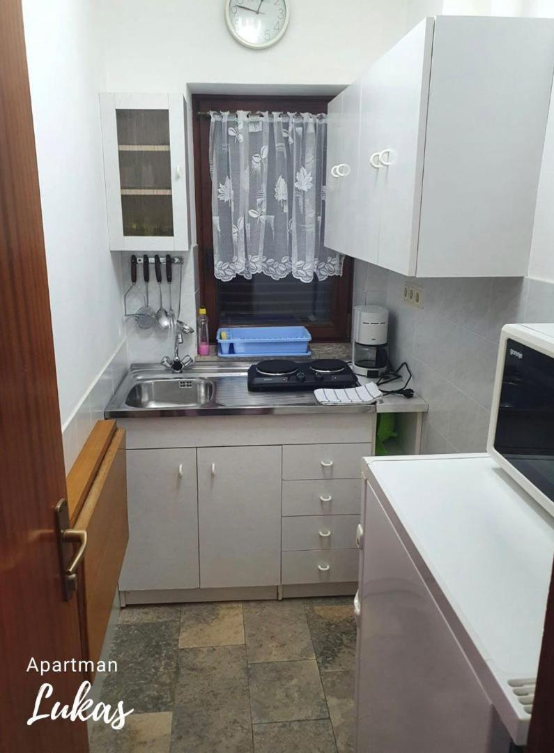 Apartmani Mazzarolli Jadranovo Zimmer foto